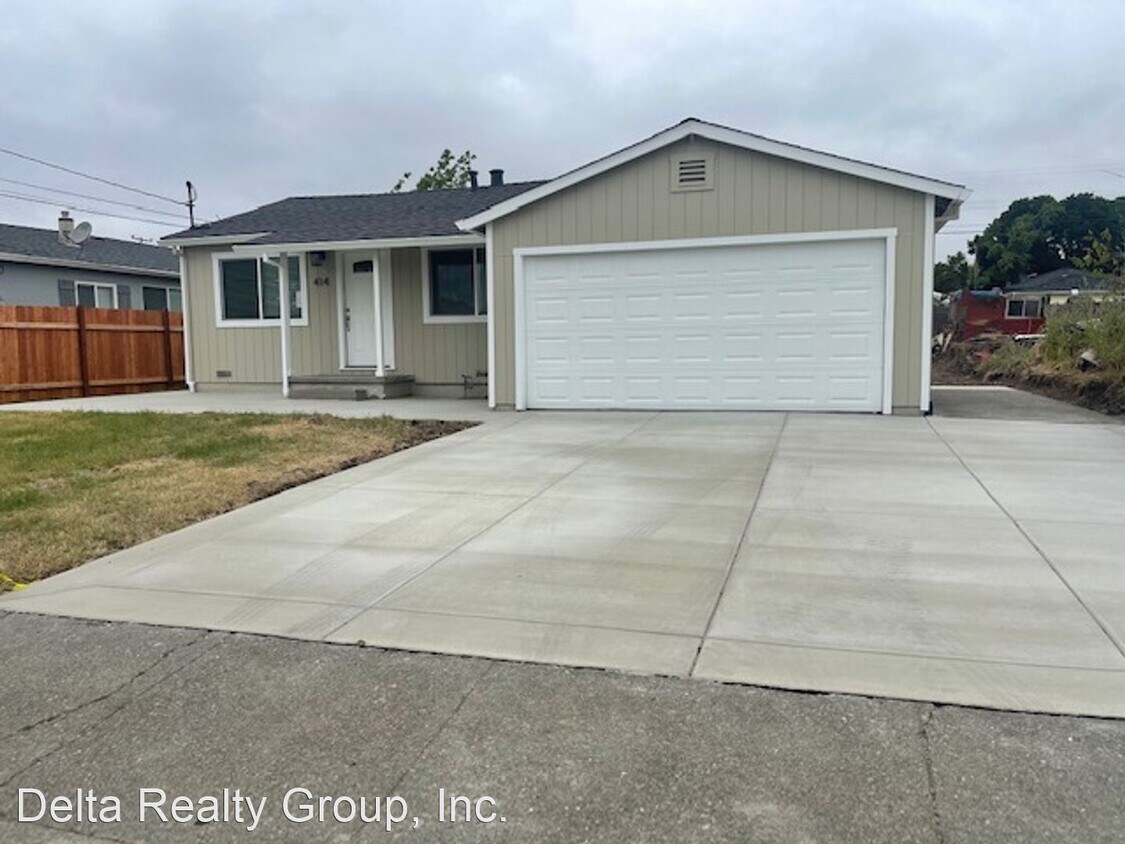 Primary Photo - 3 br, 2 bath House - 414 Rio Del Mar
