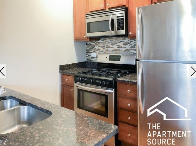 Photo - 1636 W Grace St Apartment