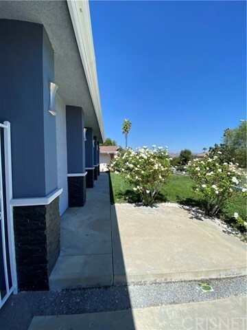 Building Photo - 6733 Vickiview Dr