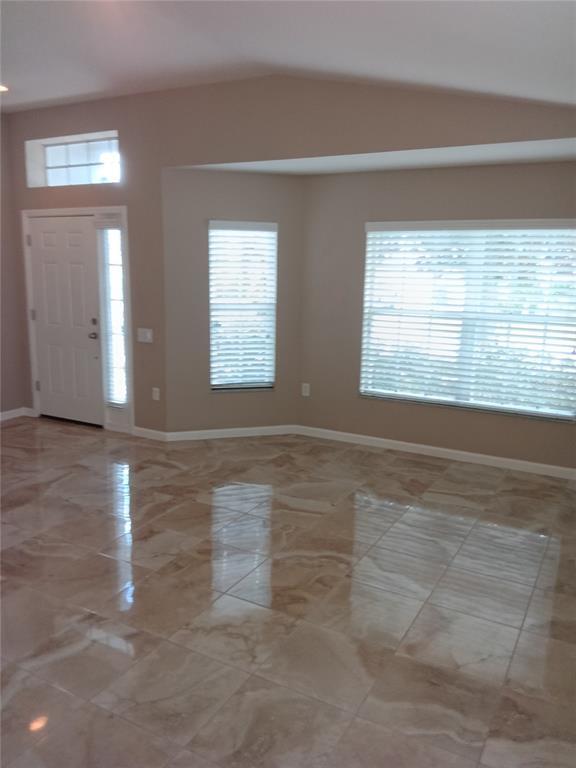 Foto del edificio - 7724 Outerbridge St