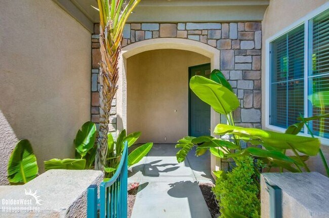 Foto del edificio - Gorgeous 4Bdm 2.5Ba Two-Story Home in San ...