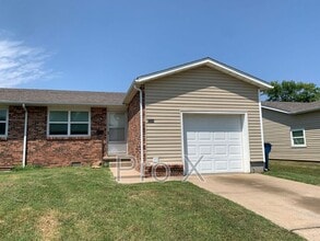 Building Photo - 2234 S Arizona Ave