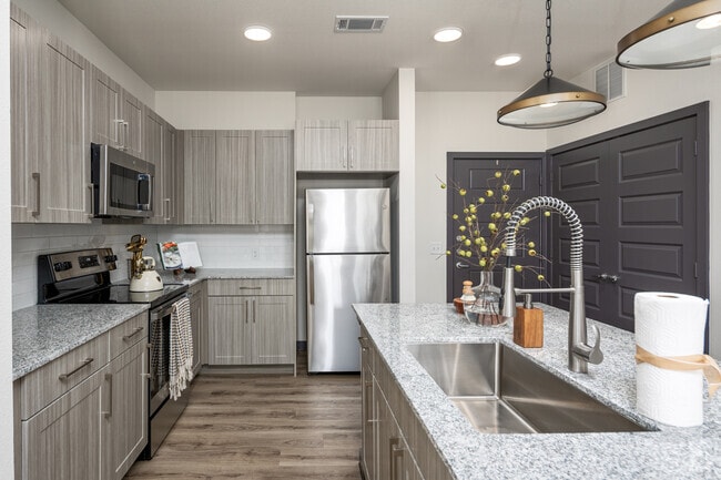 Interior Photo - Windsor Apartments