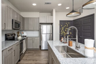Interior Photo - Windsor Apartments