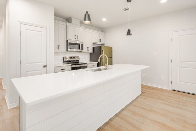 Foto del edificio - 2105 Crest St