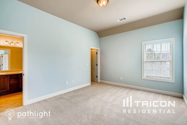 Building Photo - 2706 Holden Spring Dr