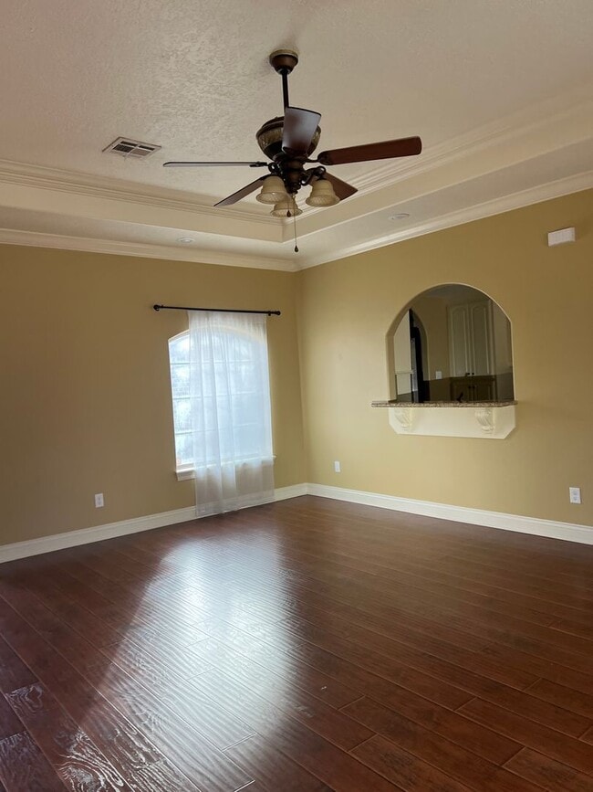 Building Photo - 317 Barbara Dr