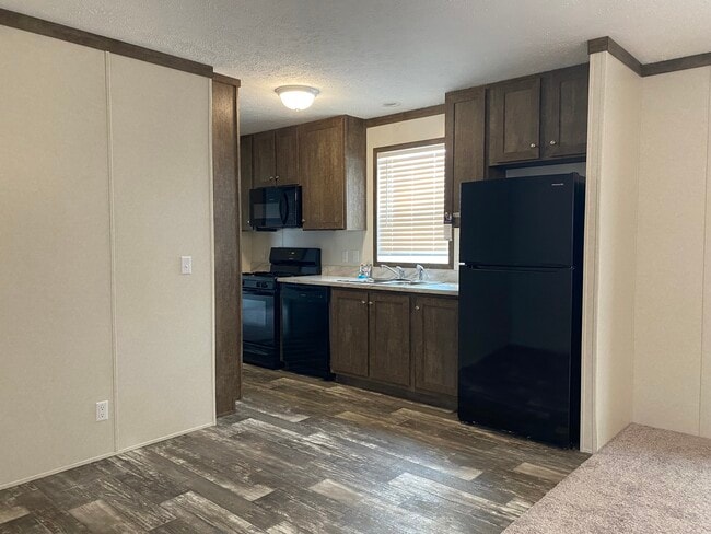 Foto del edificio - 3413 Bissell Rd