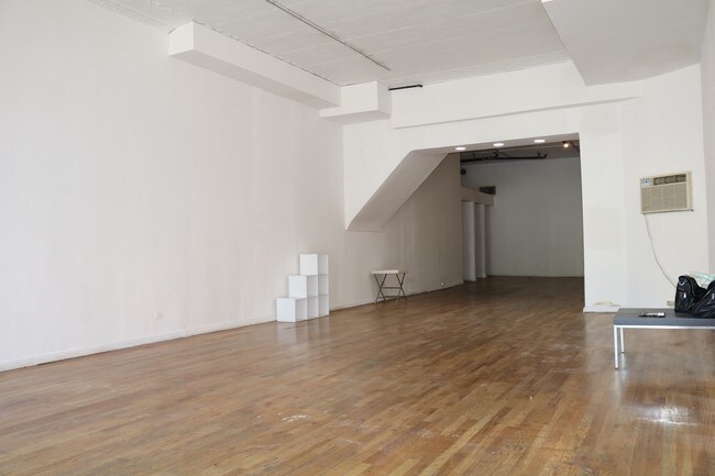 Foto del edificio - 287 Bleecker St