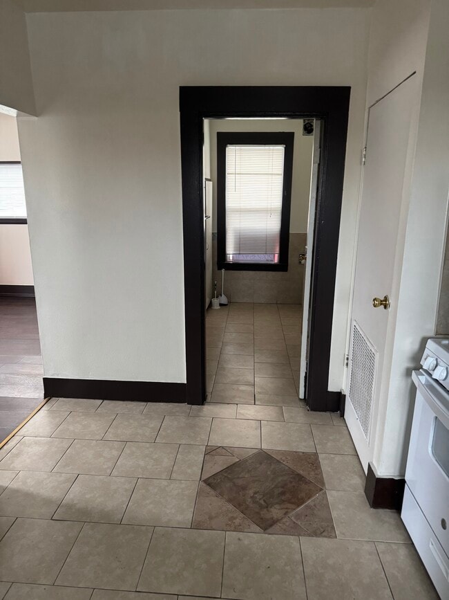 Building Photo - 12 D St NW