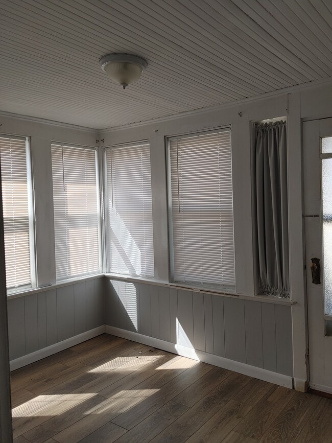 Building Photo - 669 Rathbun St