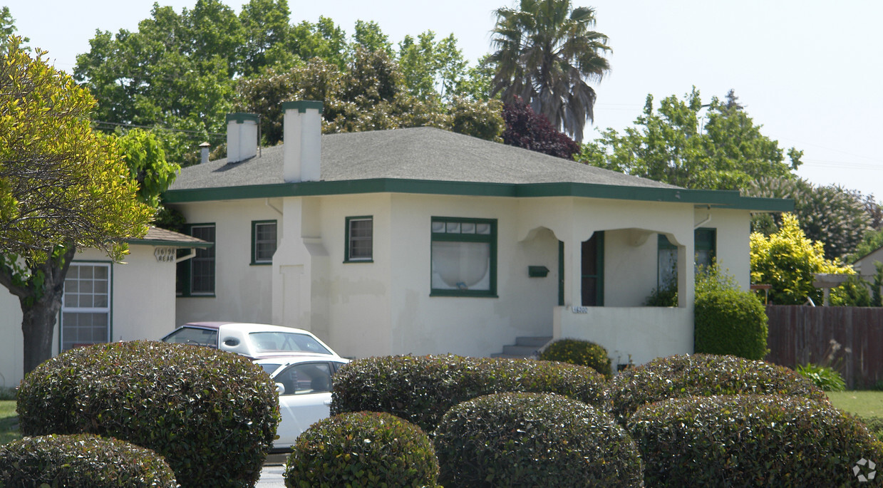 Building Photo - 16200 Hesperian Blvd