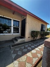 Building Photo - 3040 Seminole Ave