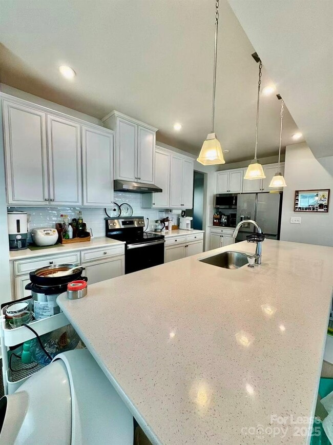 Building Photo - 4735 Green Mountain Dr
