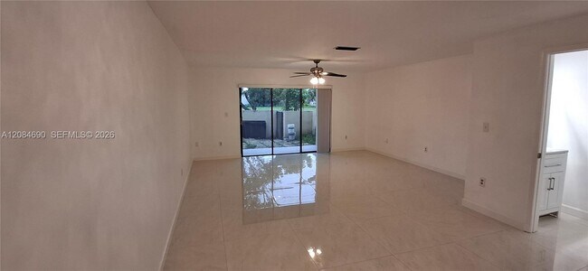 Foto del edificio - 6225 SW 136th Ct