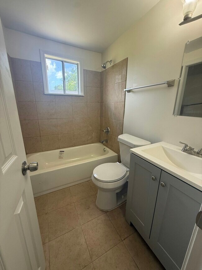 Foto del edificio - 3742 Berry Ln