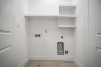 Building Photo - 4201 Oats St
