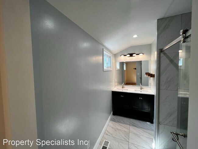Building Photo - 3 br, 3 bath House - 6709 Lamont Drive