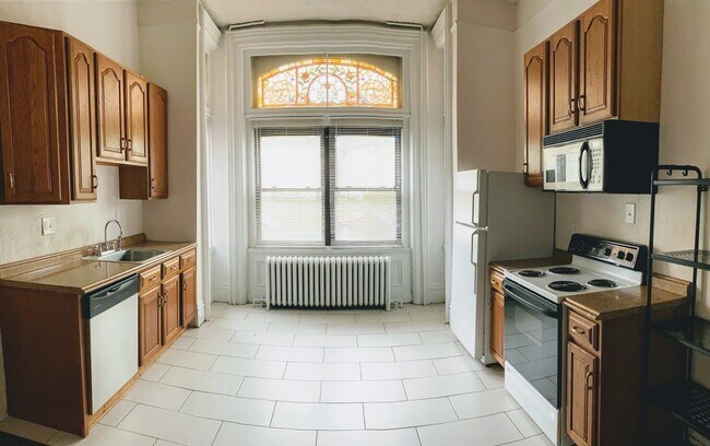 Foto del edificio - 816 Cedar Ave