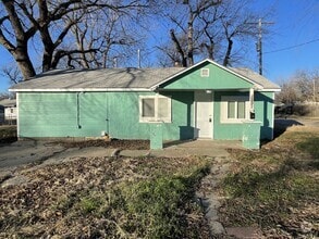 Building Photo - 1801 S Glenn Ave