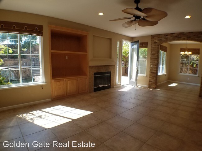 Building Photo - 333 Foothill Dr