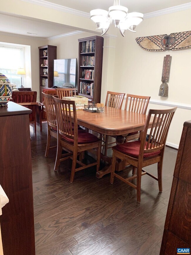Foto del edificio - 3204 Gateway Cir