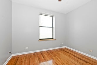 Building Photo - 2405 E 72nd St