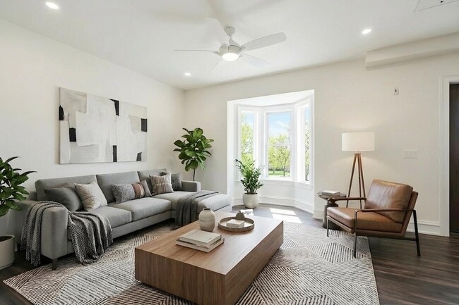 Building Photo - 104 Poplar Ave