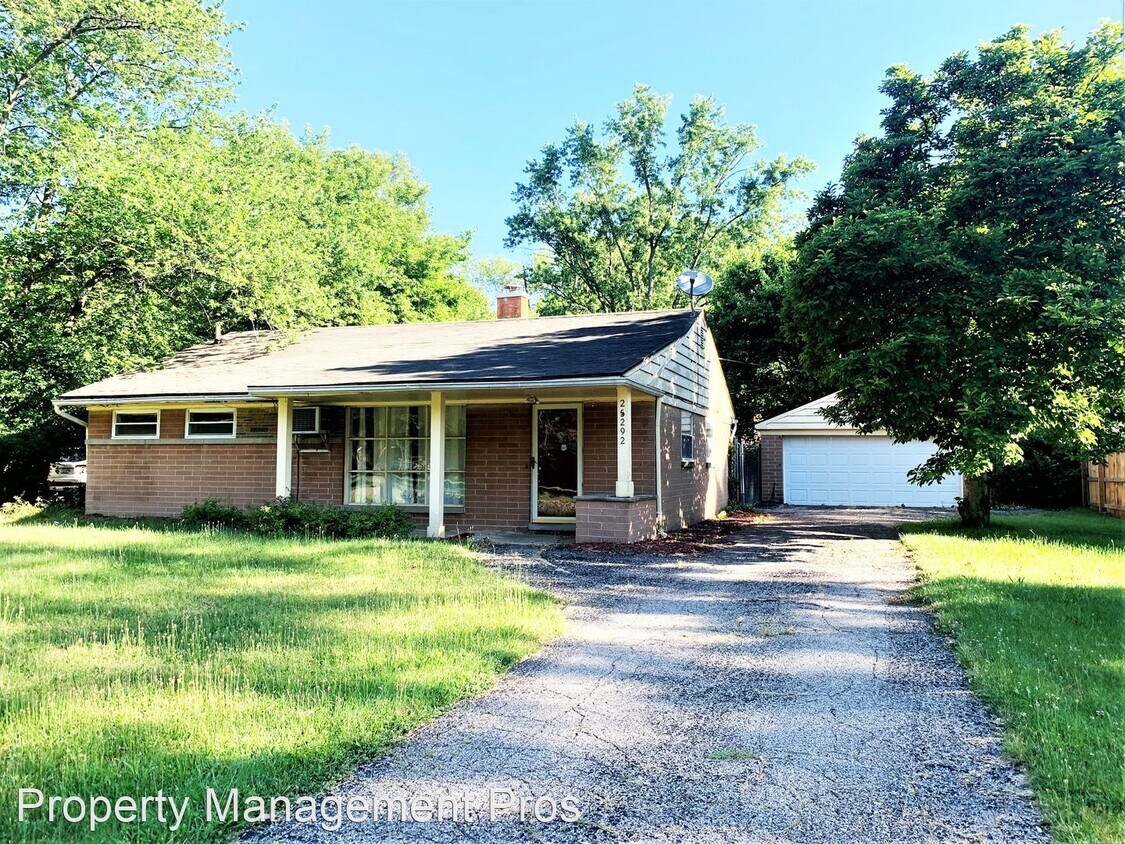Primary Photo - 25292 Orchard Grove St