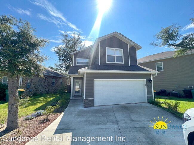 Foto del edificio - 3 br, 2.5 bath House - 348 Fir Avenue