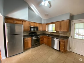 Building Photo - 1403 Sauk Ln