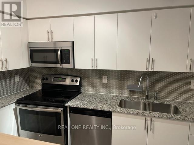 Photo du bâtiment - 830-1830 Lawrence Ave W