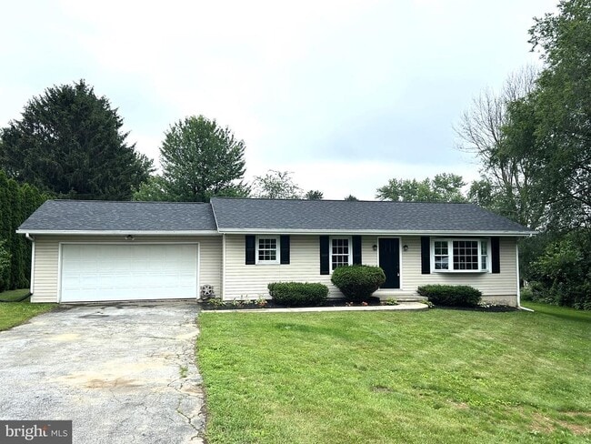 Building Photo - 306 N Sandy Hill Rd
