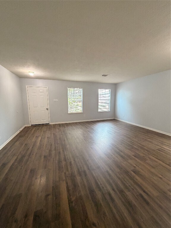 Foto del edificio - 919 Ivycroft Ln