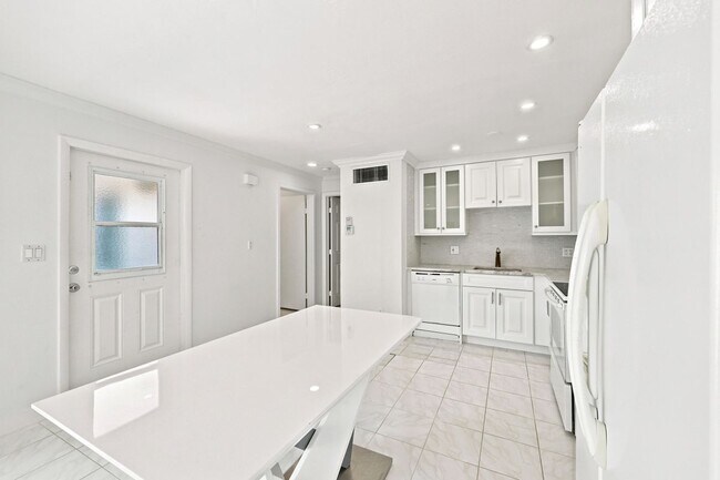 Foto del edificio - 126 West Ct