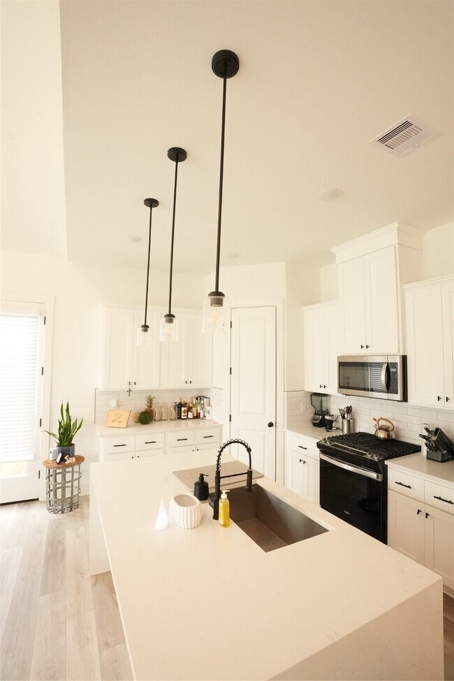 Foto del edificio - 2406 Mann St