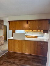 Building Photo - 1245 Rogue River Hwy