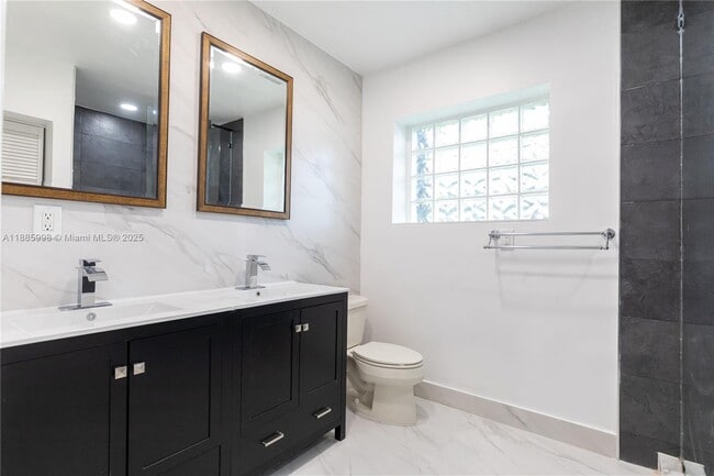 Foto del edificio - 8645 SW 128th St