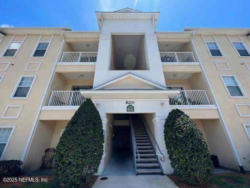 Foto principal - 8210 Green Parrot Rd