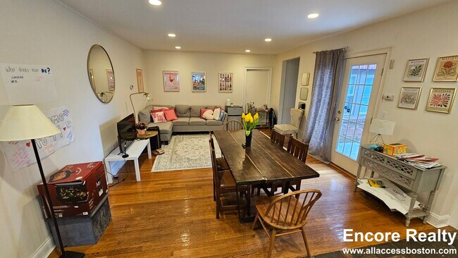 Photo - 44 Greycliff Rd Townhome