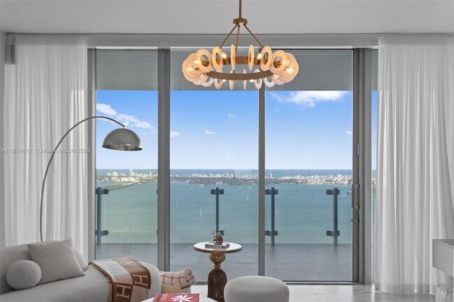 Foto del edificio - 700 NE 26th Terrace