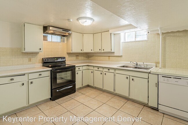 Foto del edificio - 3 br, 1 bath House - 2336 South Downing St