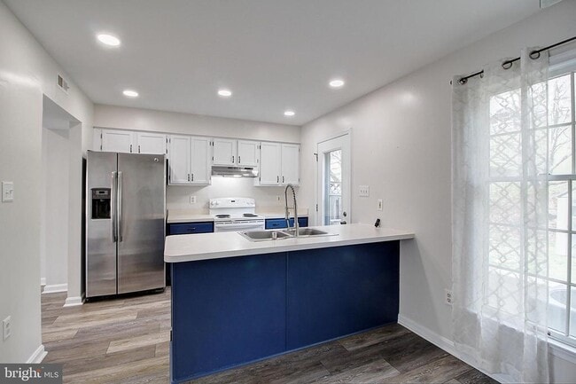 Foto del edificio - 2415 Prentice Ct