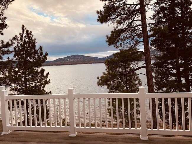 Building Photo - Fully Furnished Winter Rental: Stunning Lakefront Retreat on Little Bitterroot Lake – Marion, Mon...