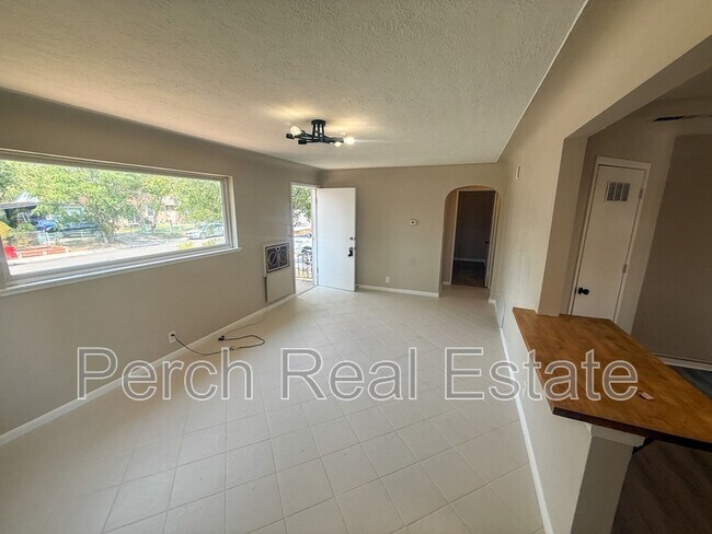 Building Photo - 954 Winona Ct