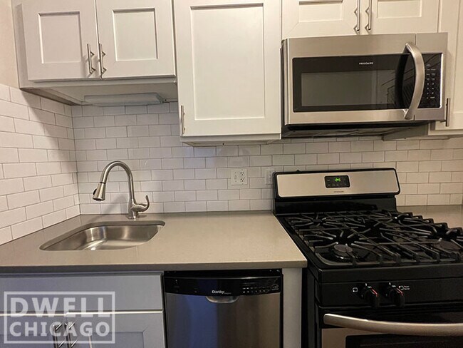 Foto del edificio - 1355 W Touhy Ave