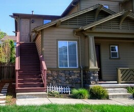 Building Photo - 1365 Gordon Ln