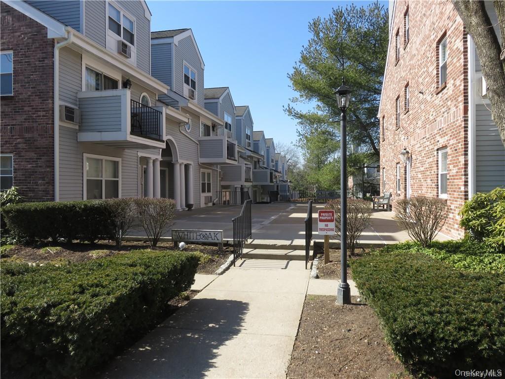Foto del edificio - 36 Greenridge Ave