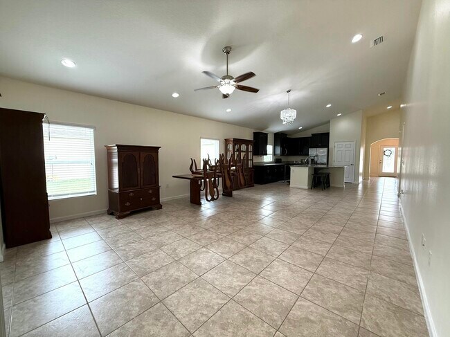 Foto del edificio - 5997 Ridge Lake Cir