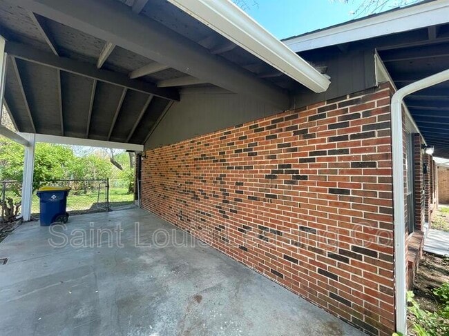 Building Photo - 2331 Lost Hollow Ct